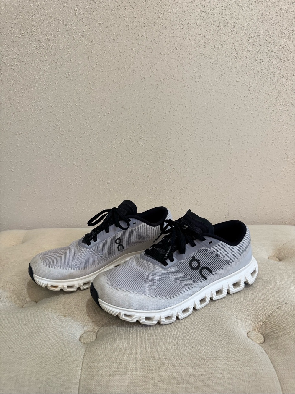 On Running Cloud 6 Push in Lilac Black Womens 10.5